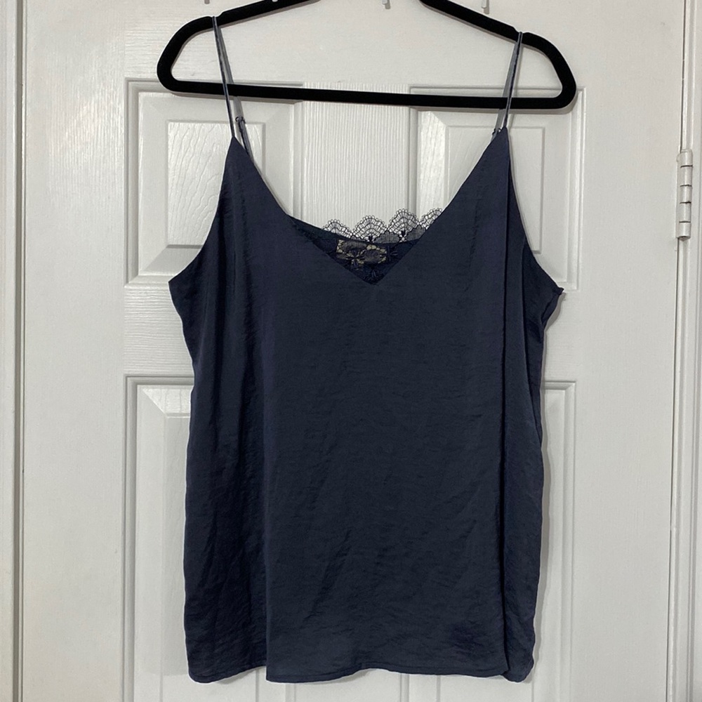 Listicle grey tank top size large.